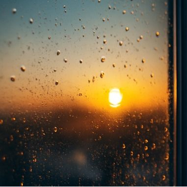 Fensterreinigung in Gera – klare Sicht für Fenster, Wintergärten und Glasflächen mit Reinwassersystem. Streifenfreies Fenster